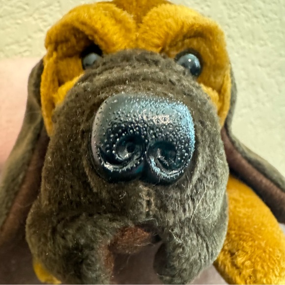 EUC Bloodhound Plush Dog - Picture 4 of 11
